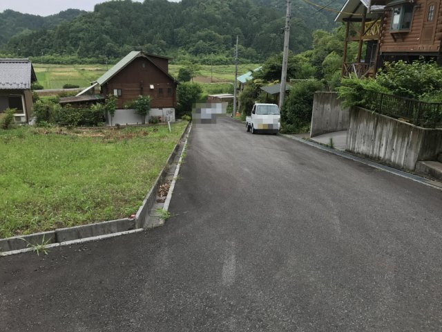 土地　松尾の前面道路含む現地写真