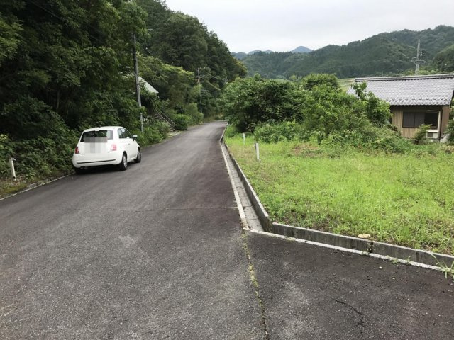 土地　松尾の前面道路含む現地写真