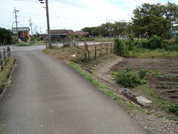 土地　下鵜飼の前面道路含む現地写真|前面道路　北から