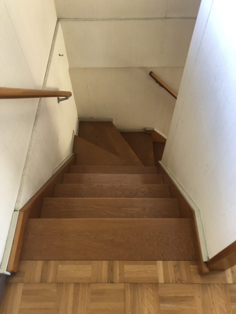 中古住宅 藍川のその他|階段