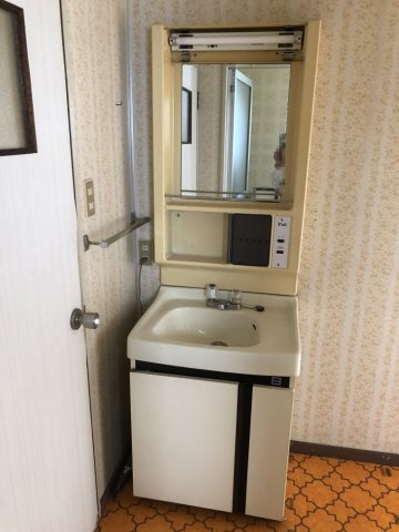 中古住宅 藍川の独立洗面台