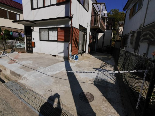 有馬口戸建の駐車場