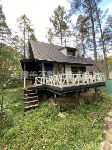 ５９８６１　高山市荘川町六厩別荘の外観