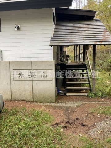 ５９８６１　高山市荘川町六厩別荘の外観
