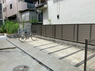 【その他共用部分】 | 敷地内に駐輪場を完備しています！自転車はちょっとした移動手段に便利ですよね☆