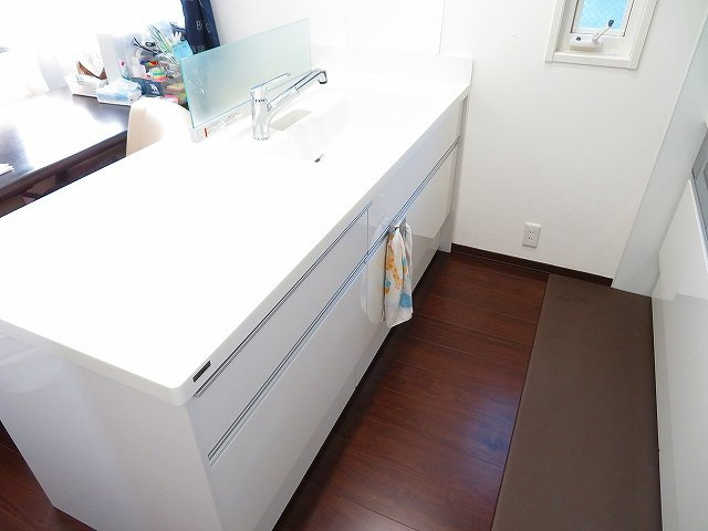 高知市 桜井町2丁目 中古戸建てのキッチン