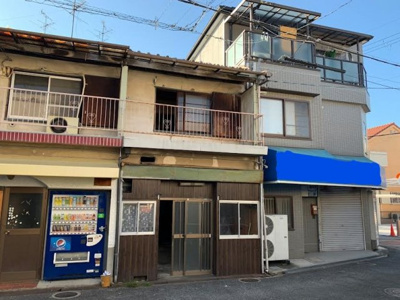 【外観】 | 八尾市緑ヶ丘4丁目　店舗付中古テラス