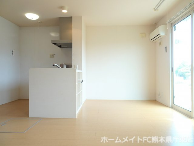 レイクサイドヒルⅡの居間・リビング