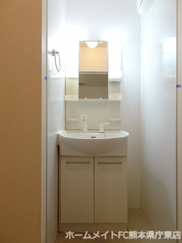 レイクサイドヒルⅡの独立洗面台