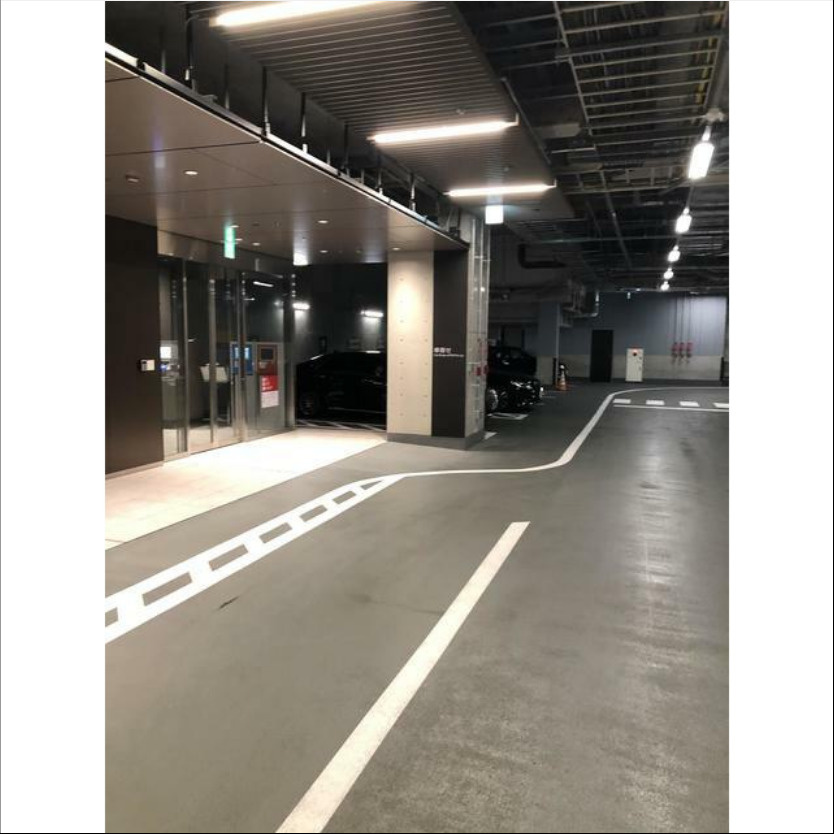 【駐車場】