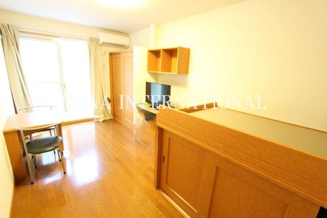 レオパレスＣＯＭＦＯＲＴの居間・リビング