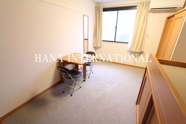 レオパレスＣＯＭＦＯＲＴの洋室