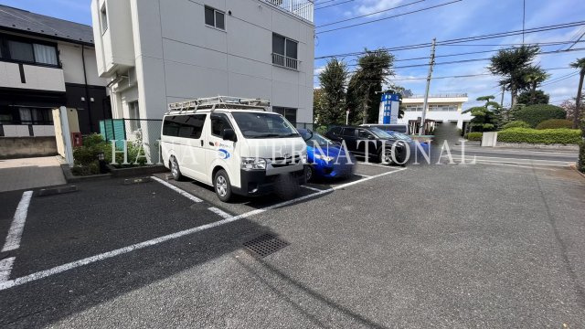 レオパレスＣＯＭＦＯＲＴの駐車場