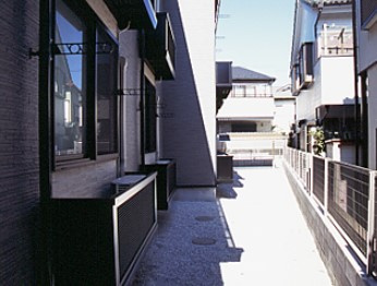 レオパレスイル　ソーレのロビー