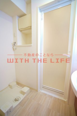 グランドウェルストーン【10，000円キャッシュバック対象物件】の洗面所|ゆったりとスペースのある洗面所