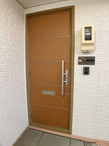 ドミール衣浦の玄関