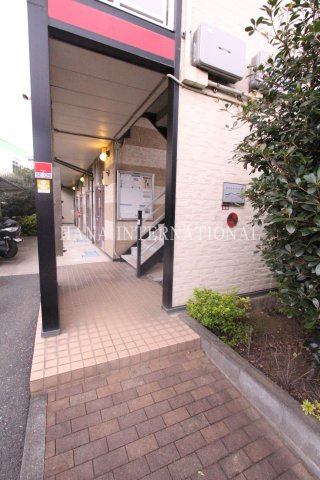 エフのエントランス