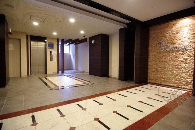 プレサンス梅田EASTのロビー