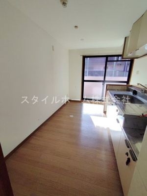 【居間・リビング】 | ロイヤルハイツ壱番館