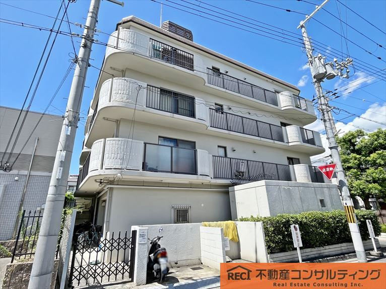 東灘スカイハイツの外観