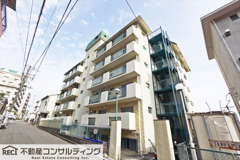 春日野グリーンハイツの外観
