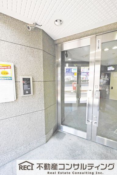 サンビルダー六甲のエントランス