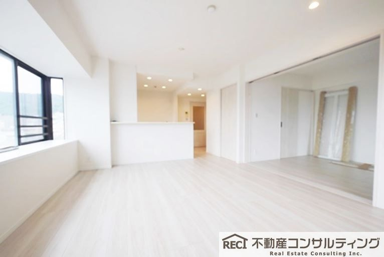 ハイネス東灘の外観