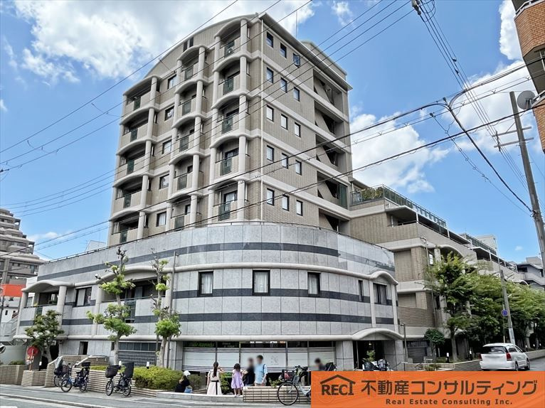クラウンハイム本山セレネートの外観