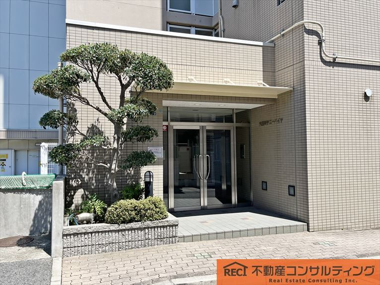 大石川サニーハイツのエントランス