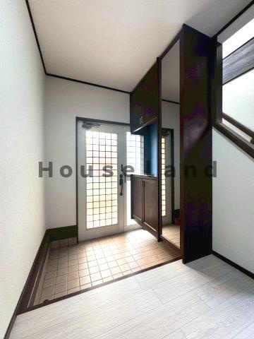 下三毛戸建の玄関