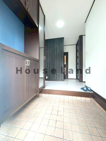 下三毛戸建の玄関