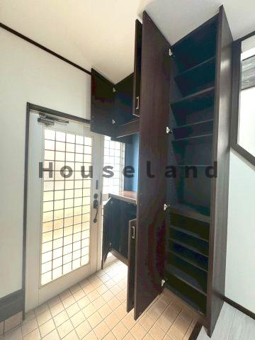 下三毛戸建の玄関