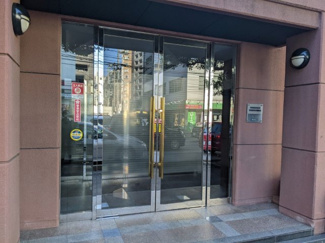 【エントランス】 | 安全に配慮されたオートロックマンションです♪室内ＴＶモニタ付インターホンで来訪者を確認できます