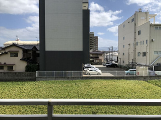 【展望】 | バルコニーからの気持ちのいい眺望♪ 目に優しいのどかな風景が広がっています