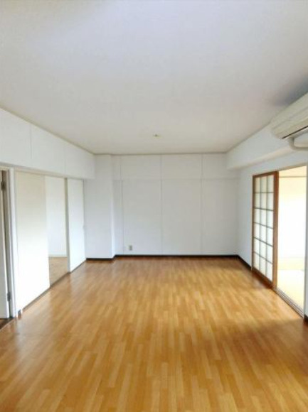 光風ハイツの居間・リビング|おしゃれな居間です