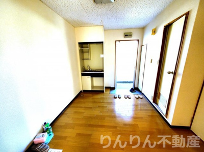 【居間・リビング】 | FMハイツ | こちらの居間で趣味の時間をお楽しみください