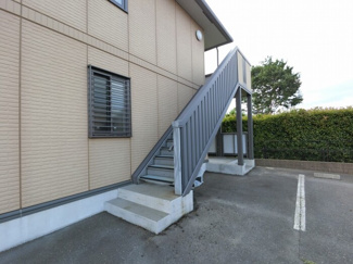 【エントランス】 | ルミエールやなせ