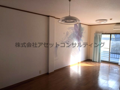 【居間・リビング】 | ハイツ禎紫園B