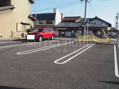 【駐車場】 | ヴェルドミール辻 | 駐車場があるので、車を買う予定の方も安心です