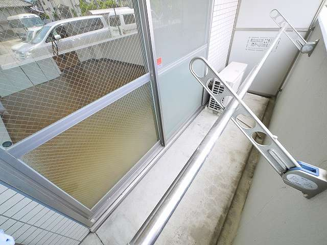 ヴァンセットモネのバルコニー|バルコニーからの眺めを楽しみながら食事をしませんか