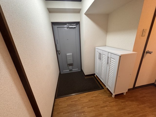 メゾンひらのの玄関