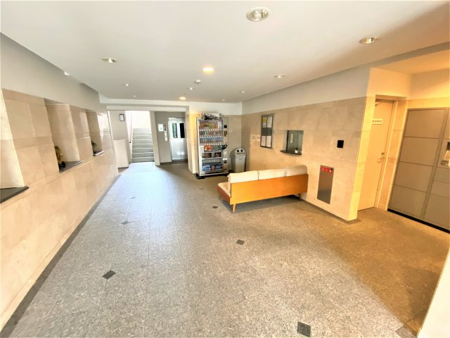 キャッスル常滑　東棟のロビー