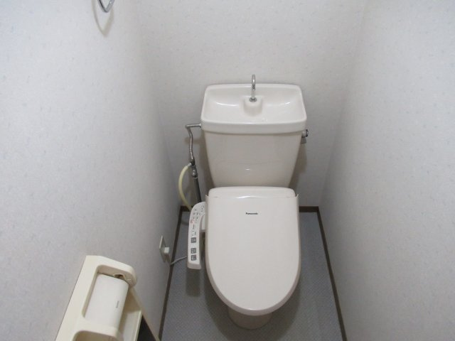 プラティ　ニューセジュールのトイレ