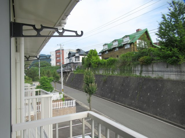 プラティ　ニューセジュールのバルコニー