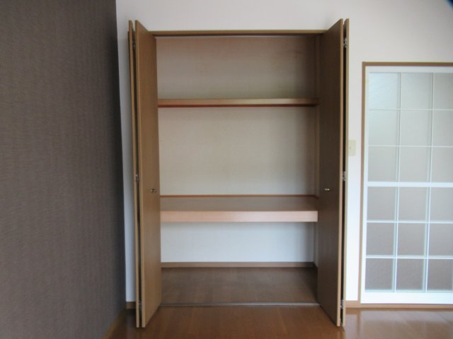プラティ　ニューセジュールの収納