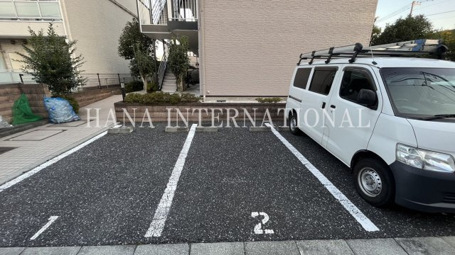 メロディーベルイノⅡの駐車場