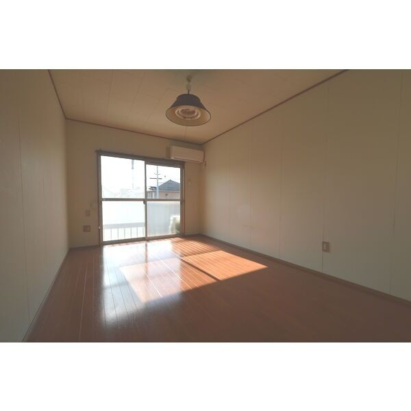 パレスアオイⅡ　　刈谷市近郊の賃貸ならクラスホーム刈谷店の居間・リビング