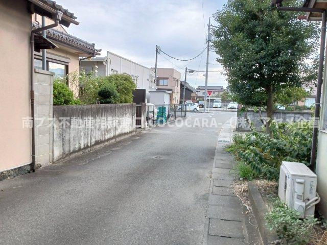 小笠原　中古物件　4LDKの周辺|西側前面道路状況