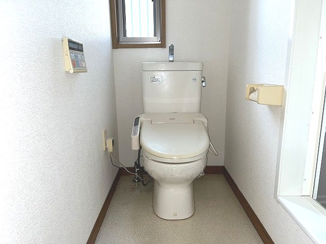 ロイヤルハーモニーのトイレ|ゆったりとした空間のトイレです