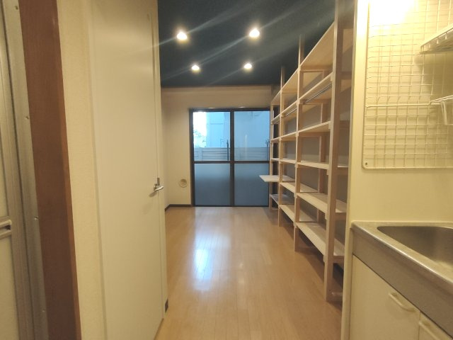 フローリエ細山Ⅲの洋室